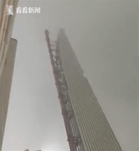 实拍深圳摇晃大楼，不愧世界最高的钢管混凝土大厦，依然霸气十足_腾讯视频