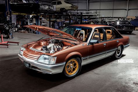 Features - Street Machine