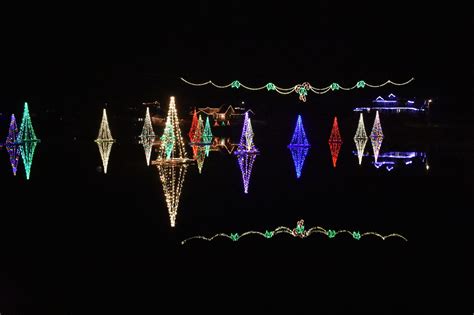 Salem Pond Lights | Pond Town Christmas - Utah's Adventure Family