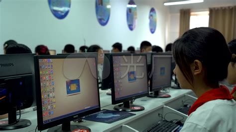 信息服务中心积极开展计算机教室准备工作|西南大学官渡实验学校【官网】