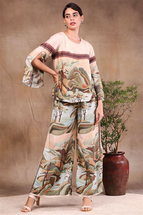 Conversational Printed Pant With Slited Sleeves Top