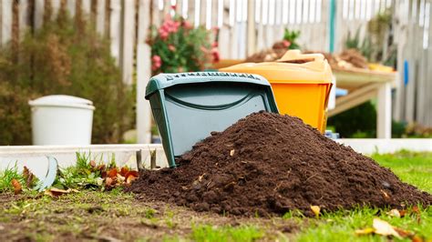 What is Compost Fertilizer? How is it made?