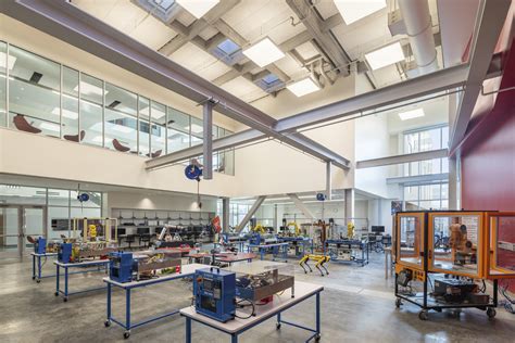 Engineering Building 的图像结果