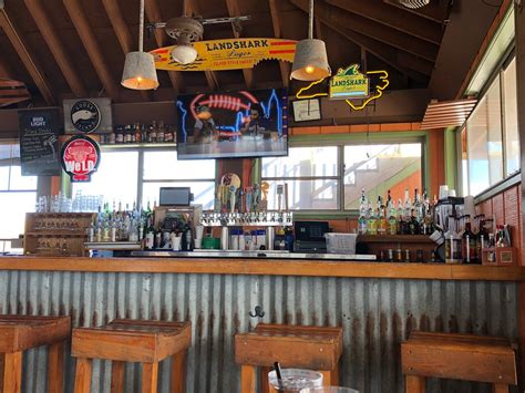 CASTAWAYS RAW BAR & GRILL, Holden Beach - Menu, Prices & Restaurant ...