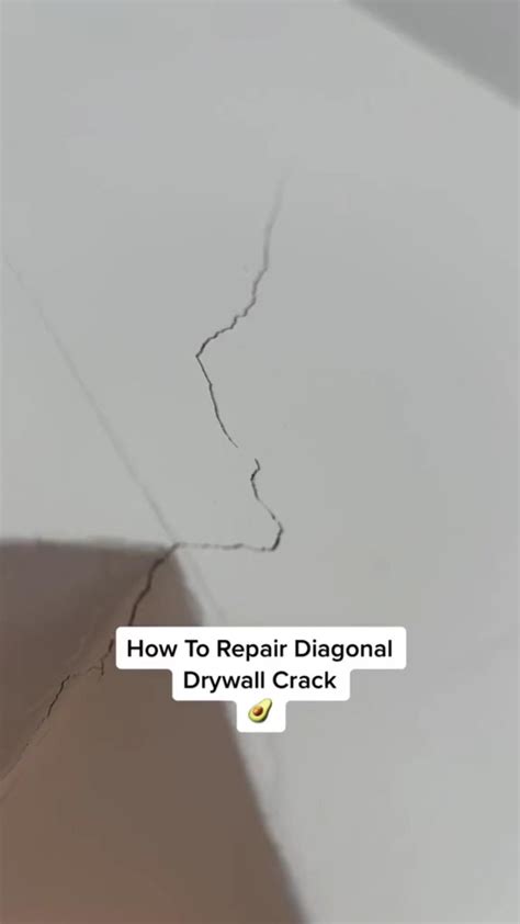 How to repair cracks and holes in drywall – Artofit