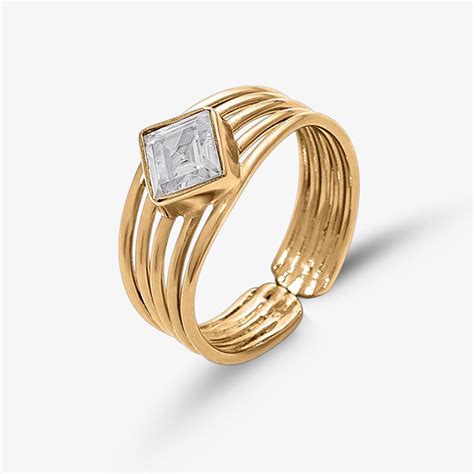 Simple Sophistication: Cubic Zirconia CZ Gold Ring - Tweov.com