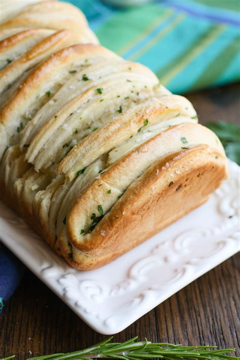 Garlic & Herb Pull Apart Bread