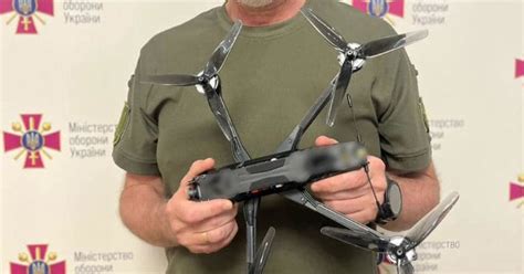 Новый FPV-дрон взят на вооружение ВСУ: Резников показал БпЛА — фото ...