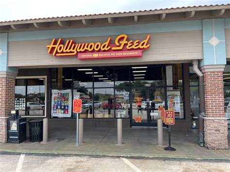 Hollywood Feed at 6200 Camp Bowie Blvd, Fort Worth, TX