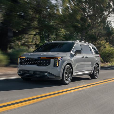 2026 Kia Carnival Hybrid: Available VIP Lounge Seats, Best-in-Class Cargo & Passenger Space, 3 ...