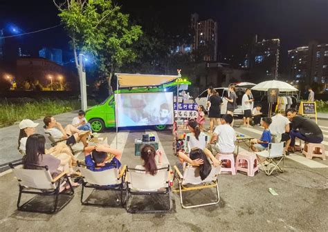 夜市摆摊卖什么好?夜市最赚钱的摆摊项目有哪些-雀恰营销