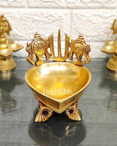 Buy Brass Shankh Chakra namaha Diya 5" - Budhshiv.com