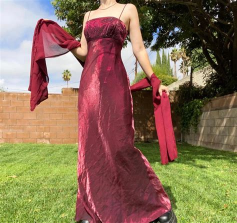 Pin by Abril Caro on vestiditos | Prom outfits, Prom dresses vintage ...