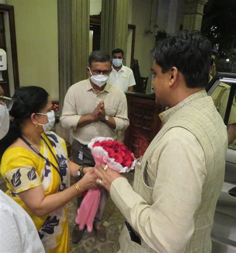 Shri Sarbananda Sonowal, Hon'ble Union Minister and Shri Shantanu ...