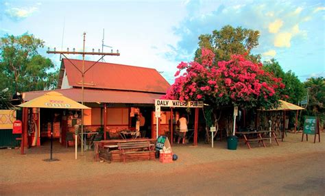 THE DALY WATERS PUB - Hotel Reviews & Photos - Tripadvisor