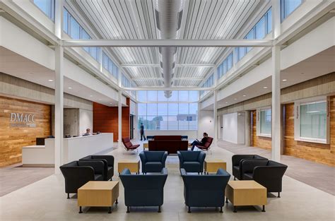 DMACC Student Services Building | INVISION Architecture