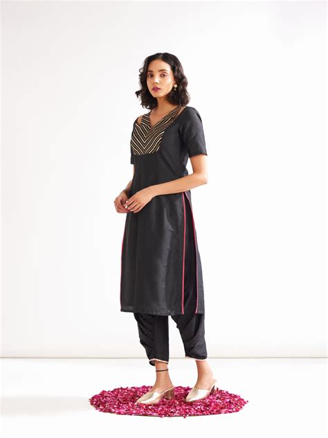 Shoulder cut-out kurta highlighted with gota patti yoke- Rich black