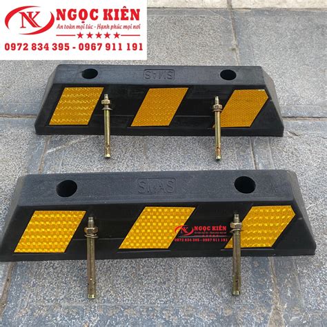 chặn bánh xe ổ tô bằng cao su | Shopee Việt Nam