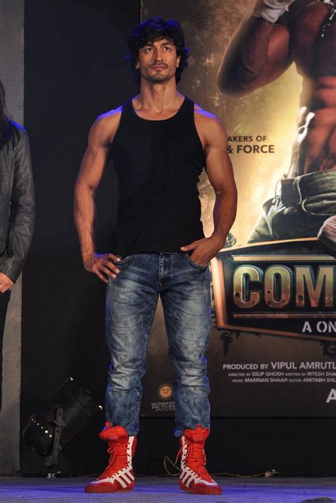 Vidyut Jamwal commando movie promotional event | Actores, Hombres, Heroe
