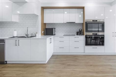 Natural Oak Vinyl Plank - Homely Flooring