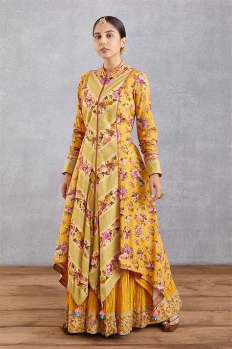 Sunehra Aasira Paro Jacket – Torani India