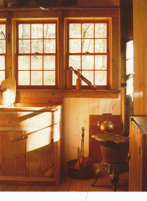 Rustic Cabin Kitchen 的图像结果