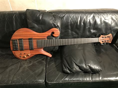 6-String Basses | Carl Thompson | Fine Handmade Instruments