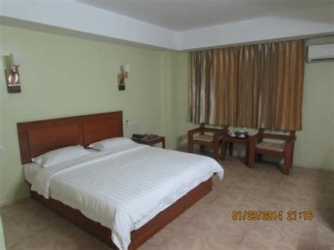 SHWE PHYU HOTEL (Mandalay) - Hotel Reviews & Photos - Tripadvisor