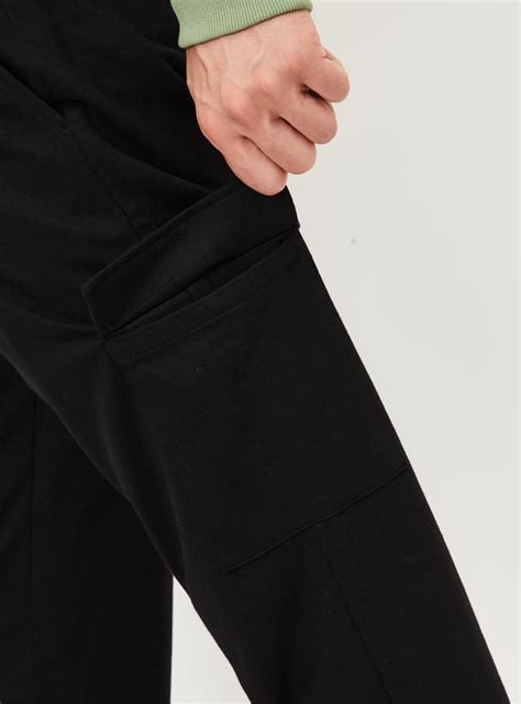 Buy Men Solid Cargo Joggers Online at just Rs. 899.0 - 1000014715092 ...