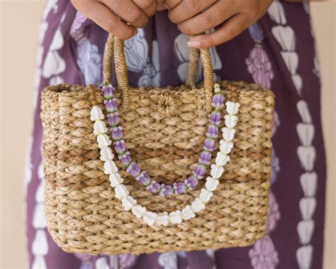 PREORDER Crown Flower Lei 'Eke (Purse Lei) – Made by Mama