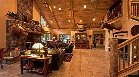 ROCKY POINT RANCH (Thompson Falls) - Guesthouse Reviews, Photos, Rate ...