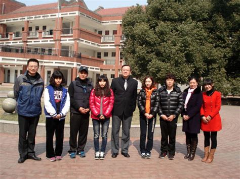第一批海外留学生入读三江学院