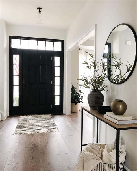 33 Beautiful Ideas for a Stunning Front Door with Sidelights