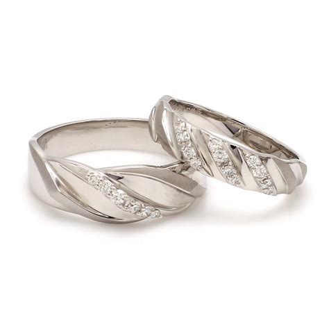 Compliments of Love Designer Platinum Couple Rings with Diamonds JL PT ...