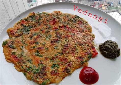 Besan Palak Cheela Recipe by Vedangi Kokate - Cookpad