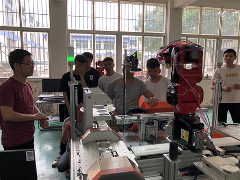 华数工业机器人1+X培训简报-智能制造学院