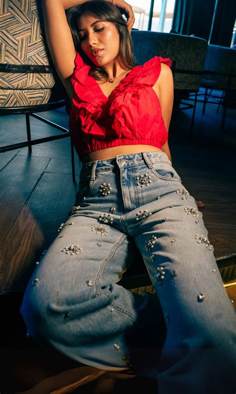 Buy Comfortable Jeans For Women & Girls Online – Wear Your Words