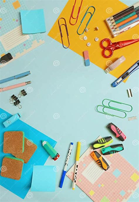 School Stationery Background 的图像结果