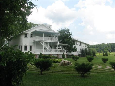 THE INN AT MOUNTAIN QUEST (Marlinton) - Inn Reviews, Photos, Rate ...