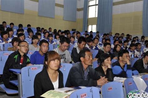 来自全国55名青少年与西宁学生代表共同接受红色教育_腾讯新闻