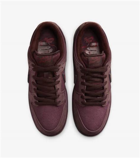 Nike SB Dunk Low 'Burgundy Crush' (FN0619-600) release date. Nike SNKRS IN