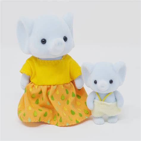 (Secondhand) Elephant Mother & Baby Figure Set - Calico Critters – Mary ...