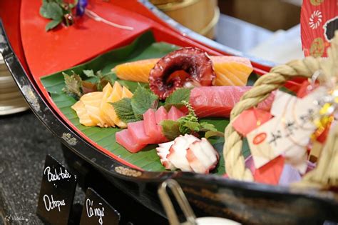 International Buffet at Sheraton Hanoi Hotel (Oven D'or Restaurant ...