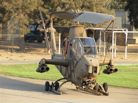 Bell AH-1 Cobra Picture - Image Abyss