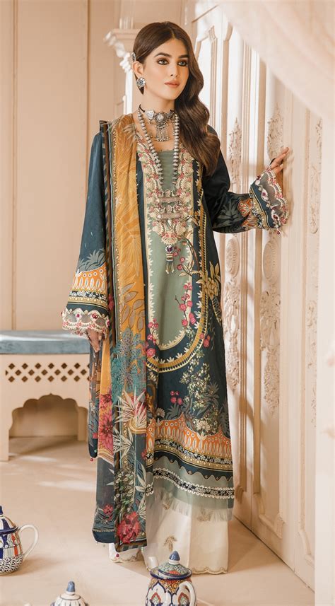 Anaya by Kiran Chaudhry · Noor Bano Cambric Collection 2021 – Shahzeen ...
