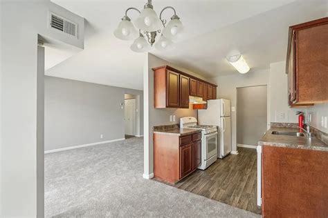 Andrews Ridge Apartments - 5635 Regency Park Ct - Suitland, MD | Rent.