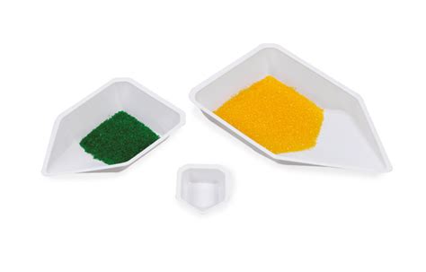 Weighing pans, PS, with spout | BRAND