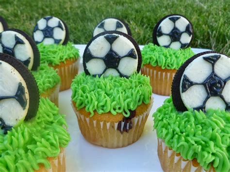soccer cupcakes - Google Search | Soccer cake, Soccer ball cake, Soccer cupcakes