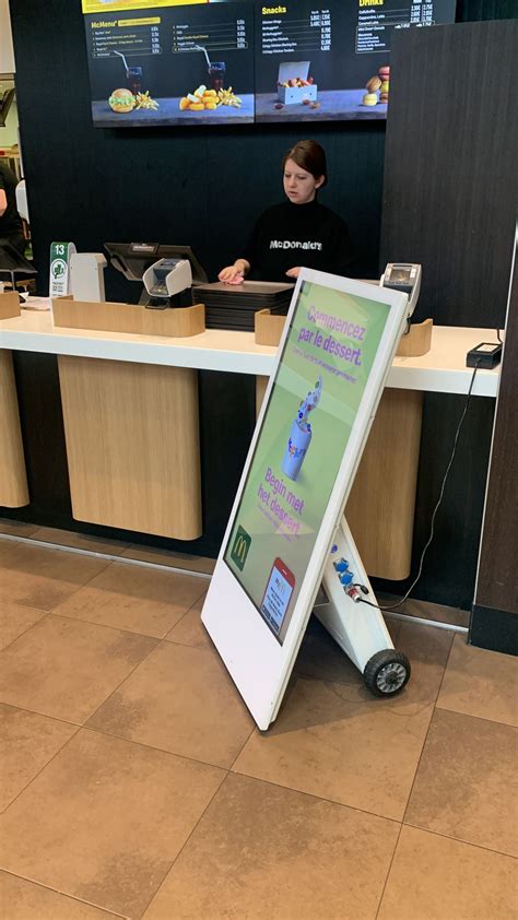 Allsee 43" Outdoor Digital Battery Signage For McDonald's Outlet ...