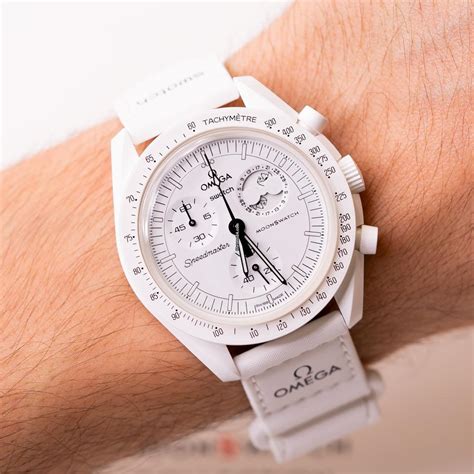 Slim Design Acetate Speed Master Watch With Polished Look – Premium ...